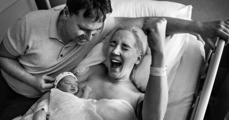 30 Powerful Birth Photos That Capture The Emotion Of Labor And Delivery