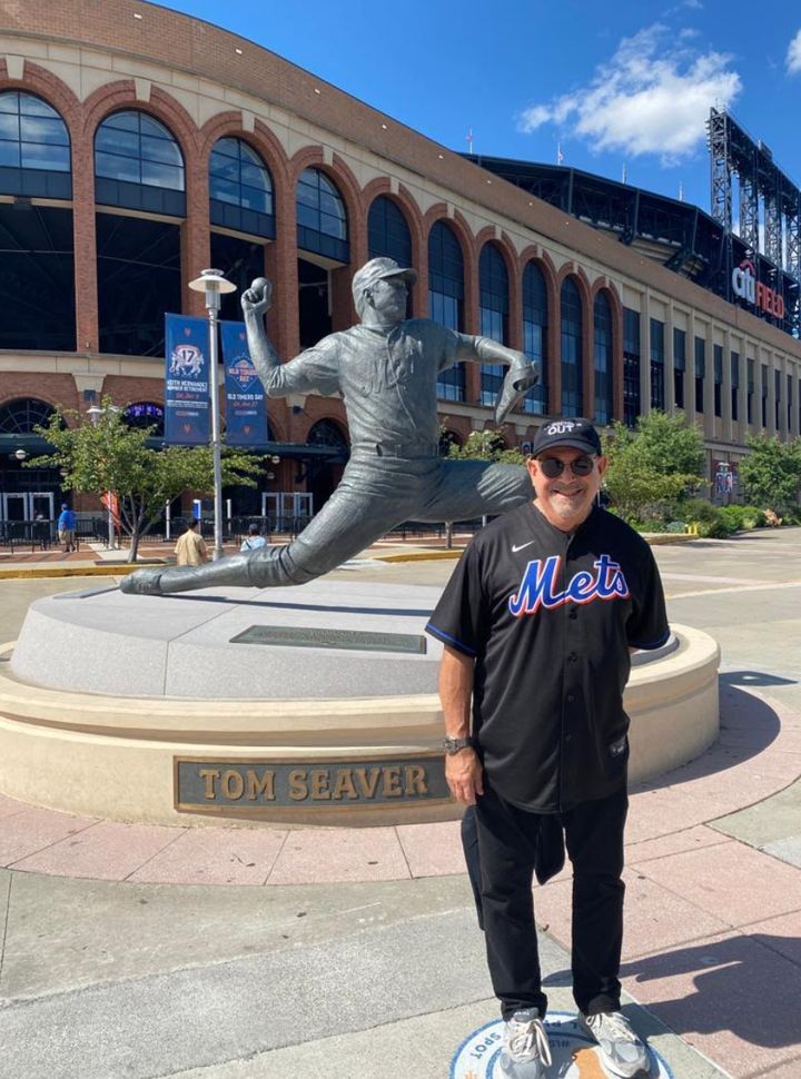 The author's dad in front of an homage to his favorite pitcher, Tom Seaver, outside Citi Field in June 2022.